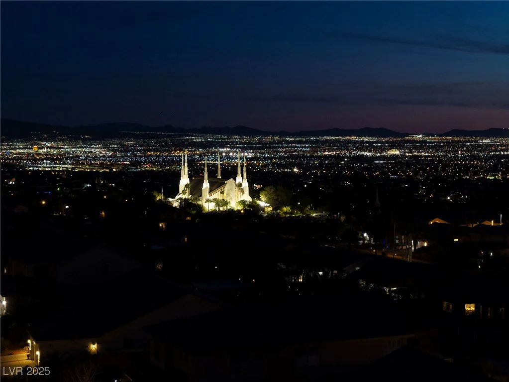 979 Evening Dew, Las Vegas, NV 89110