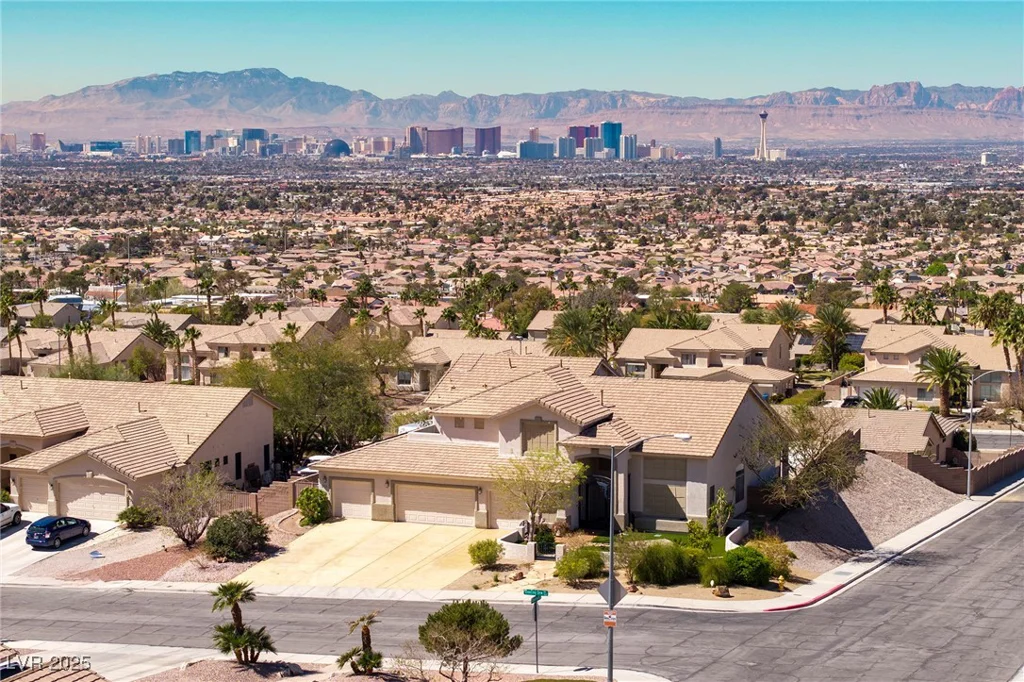 979 Evening Dew, Las Vegas, NV 89110