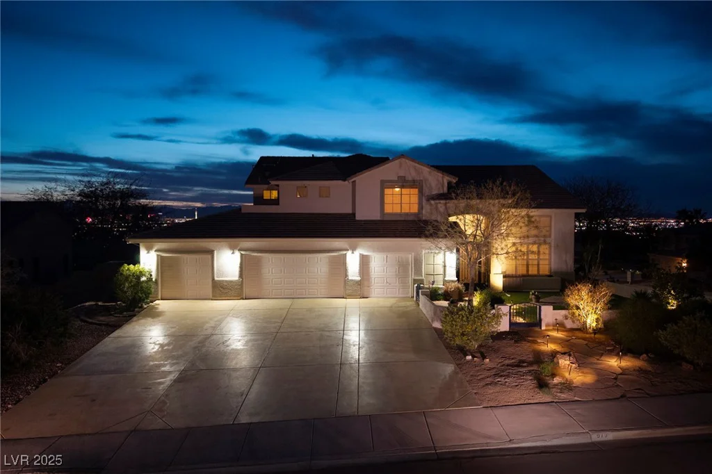 979 Evening Dew, Las Vegas, NV 89110