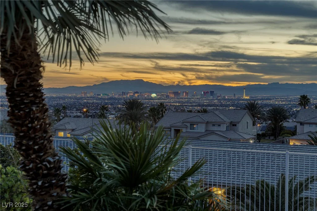 979 Evening Dew, Las Vegas, NV 89110