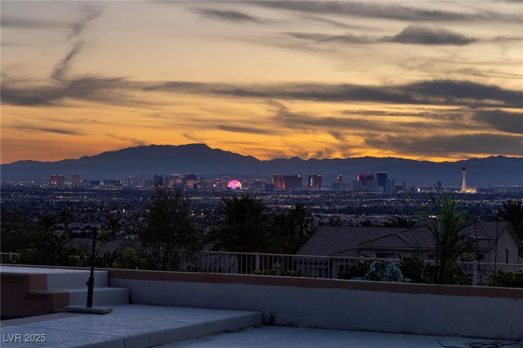 979 Evening Dew, Las Vegas, NV 89110