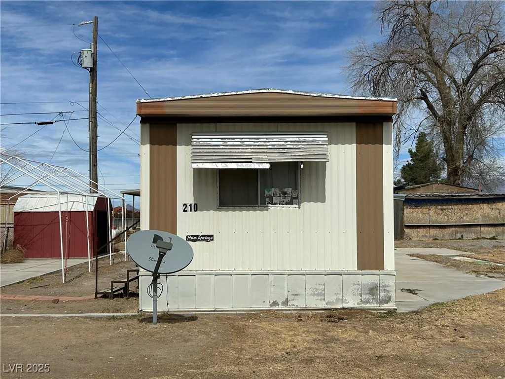 210 Bonnie Claire, Pahrump, NV 89048