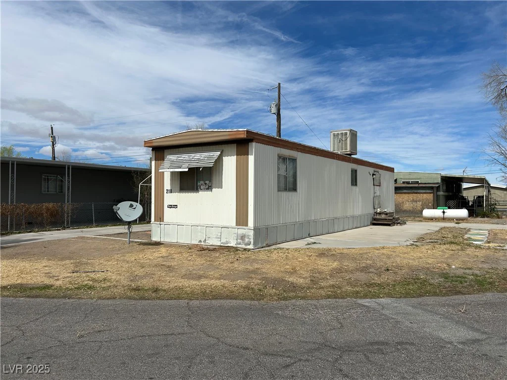 210 Bonnie Claire, Pahrump, NV 89048