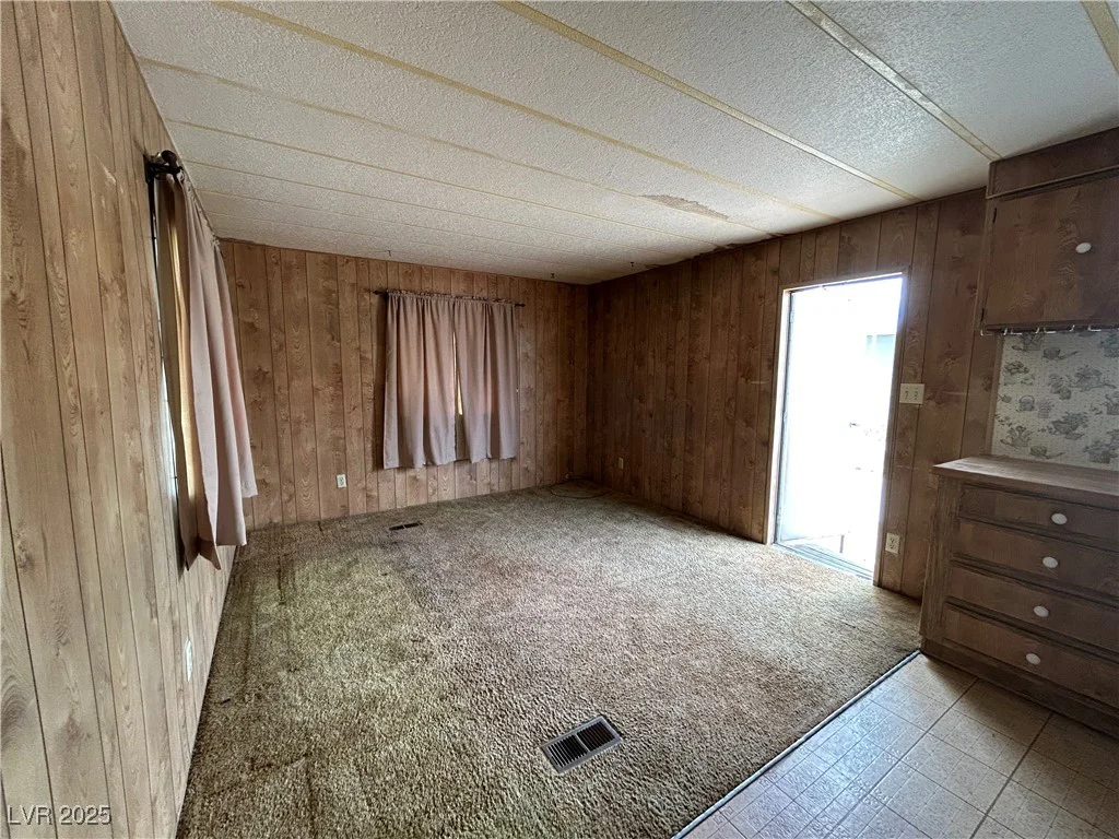 210 Bonnie Claire, Pahrump, NV 89048
