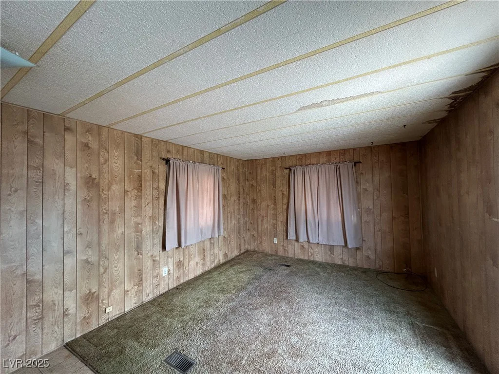210 Bonnie Claire, Pahrump, NV 89048