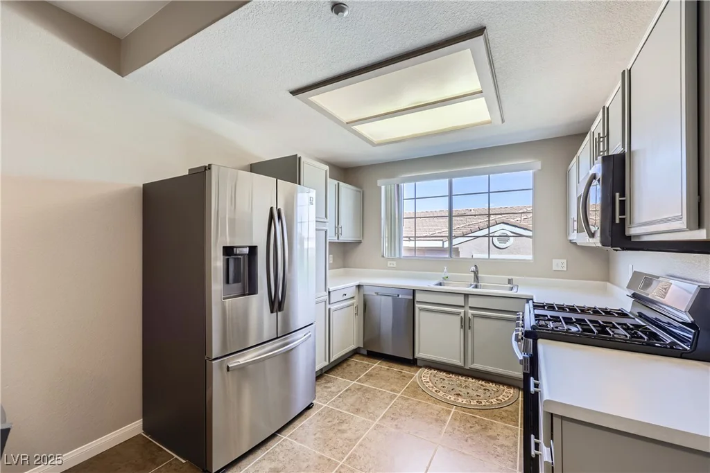 830 Carnegie, Henderson, NV 89052