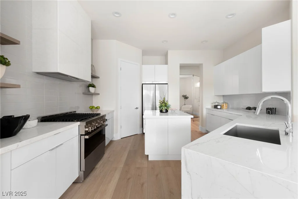 10261 Largo Sassetta, Las Vegas, NV 89135