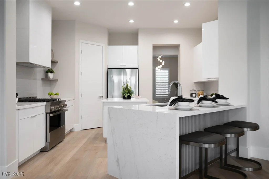 10261 Largo Sassetta, Las Vegas, NV 89135