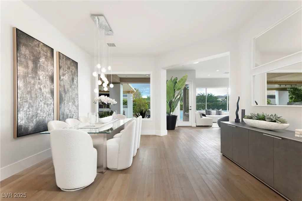 10261 Largo Sassetta, Las Vegas, NV 89135