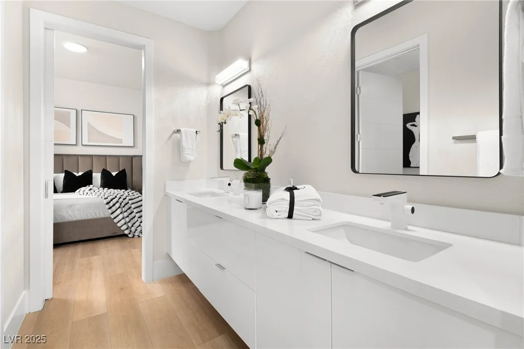 10261 Largo Sassetta, Las Vegas, NV 89135