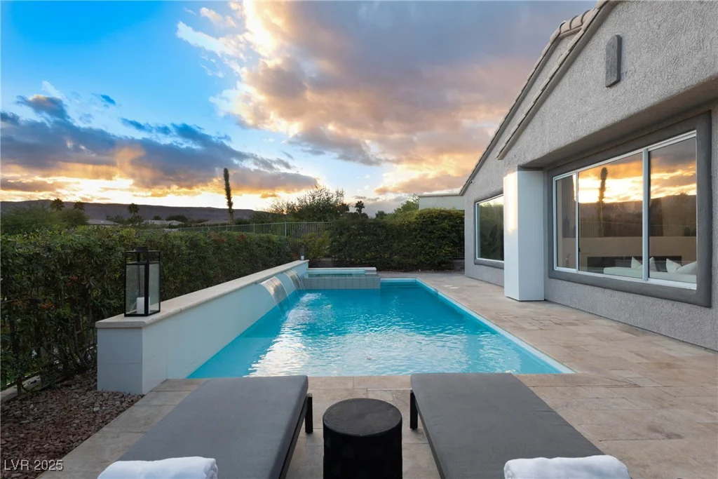 10261 Largo Sassetta, Las Vegas, NV 89135