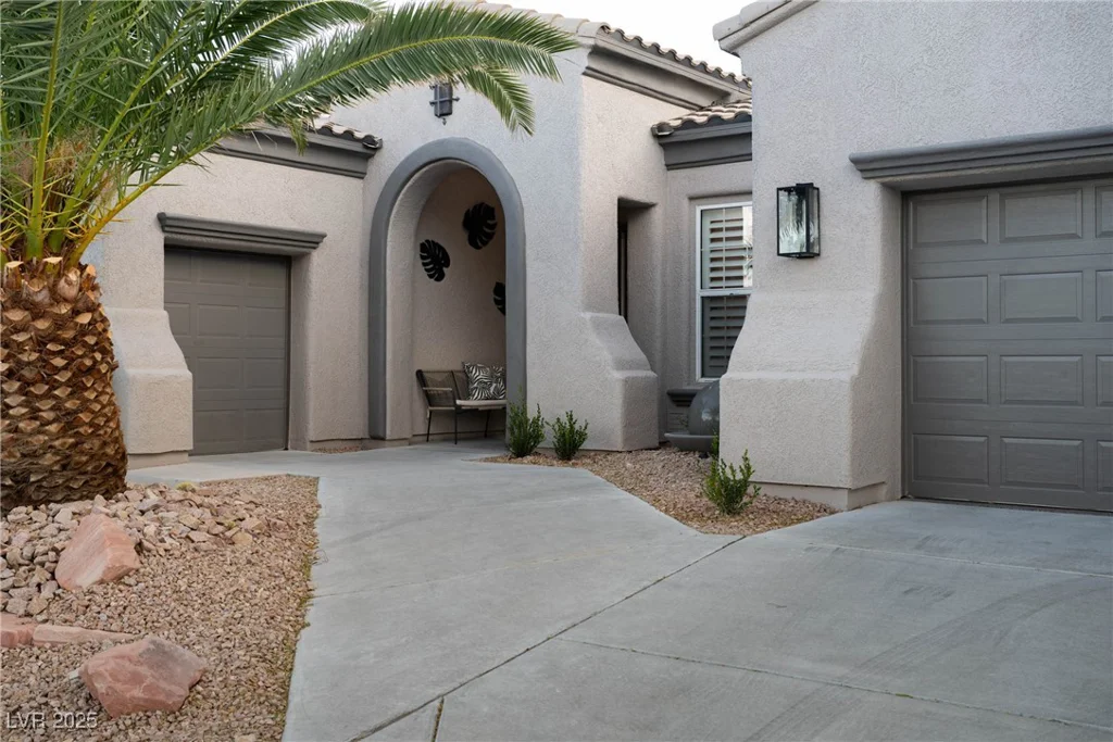 10261 Largo Sassetta, Las Vegas, NV 89135