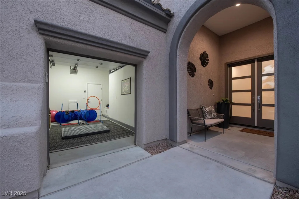 10261 Largo Sassetta, Las Vegas, NV 89135