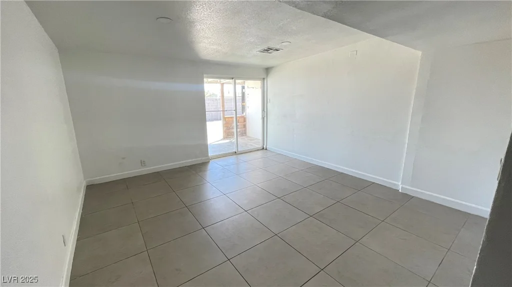 1308 Harriet, Las Vegas, NV 89101