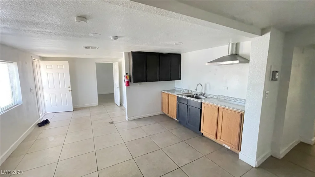 1308 Harriet, Las Vegas, NV 89101