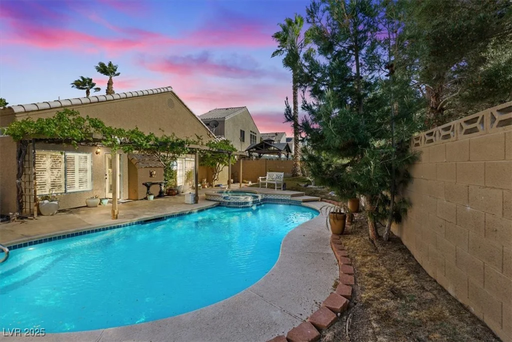 2163 Fountain Springs, Henderson, NV 89074