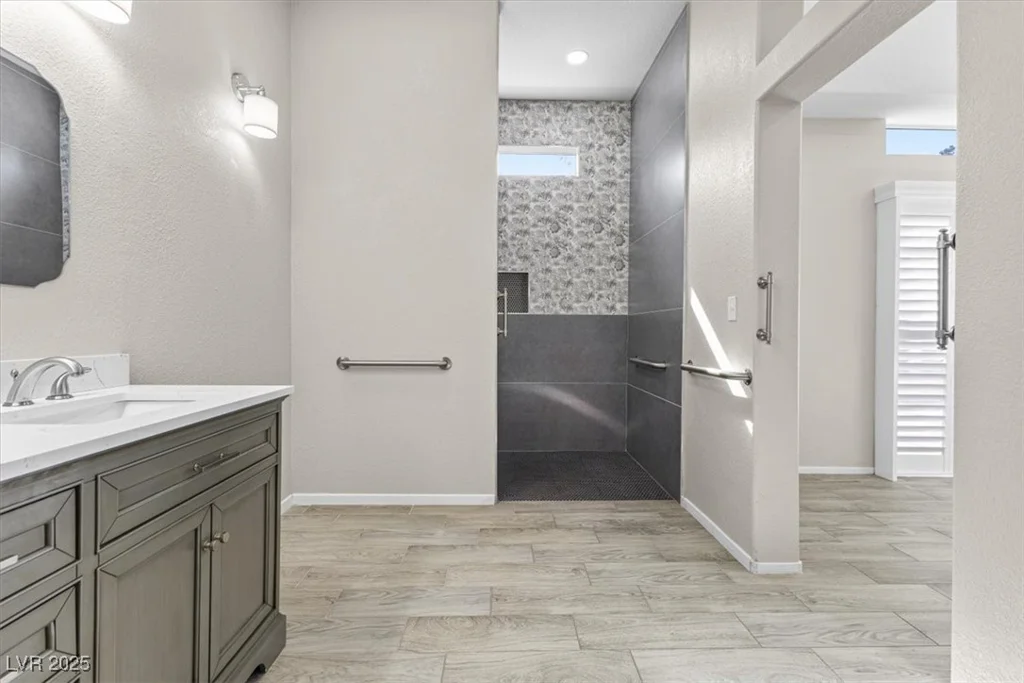 2163 Fountain Springs, Henderson, NV 89074