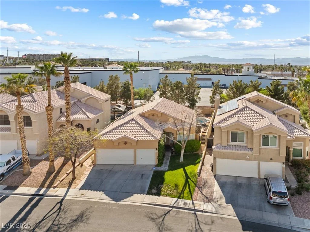 2163 Fountain Springs, Henderson, NV 89074