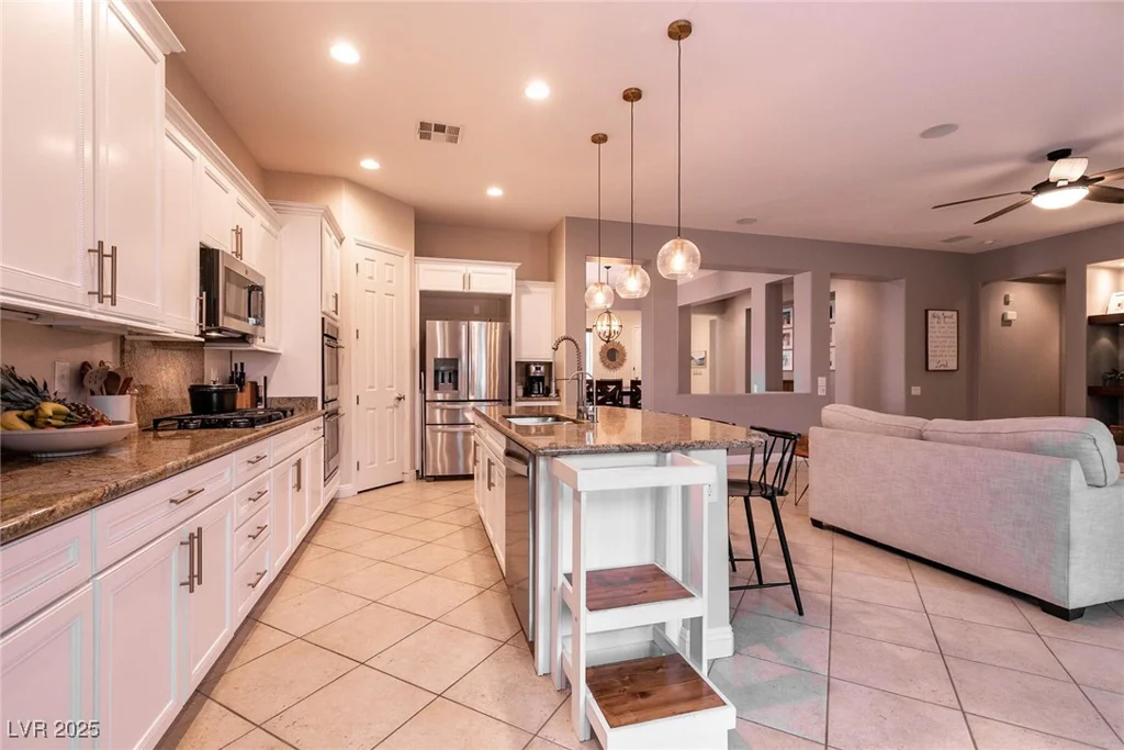 3920 Eiderdown, North Las Vegas, NV 89084