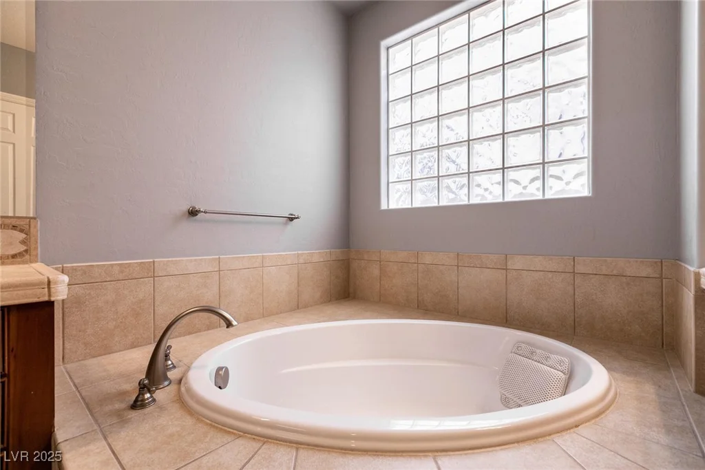 3920 Eiderdown, North Las Vegas, NV 89084