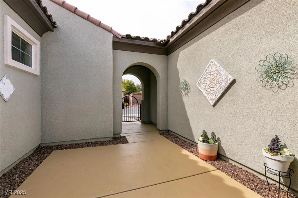 3920 Eiderdown, North Las Vegas, NV 89084