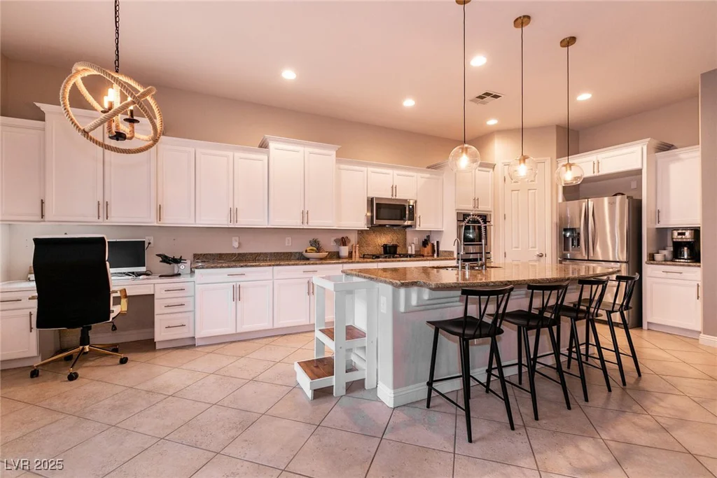 3920 Eiderdown, North Las Vegas, NV 89084