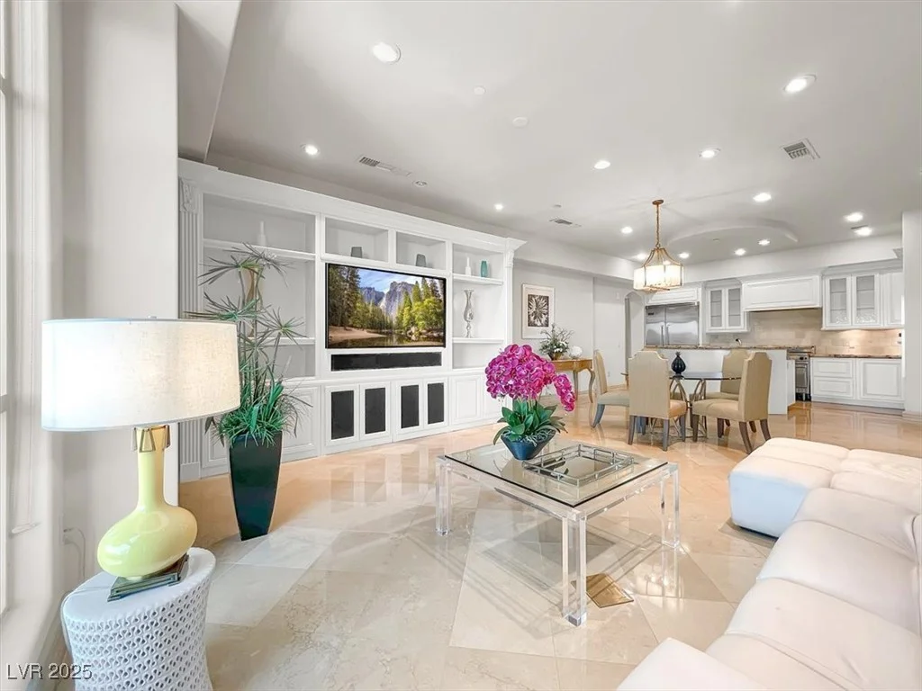 9101 Alta, Las Vegas, NV 89145
