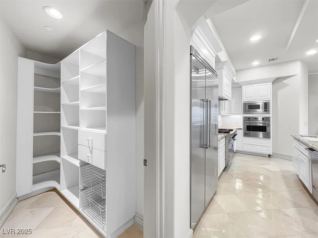 9101 Alta, Las Vegas, NV 89145