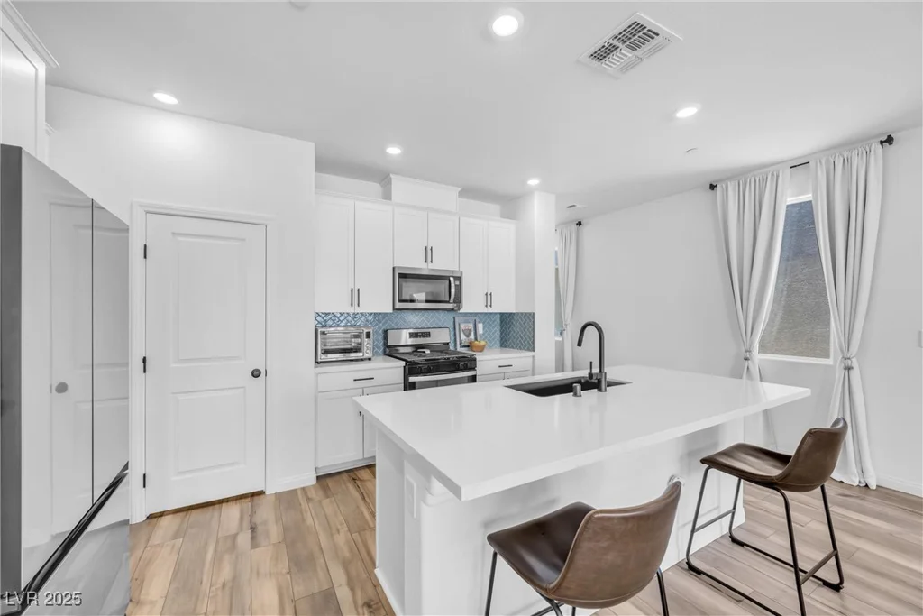 10214 Natural Anchor, Las Vegas, NV 89166