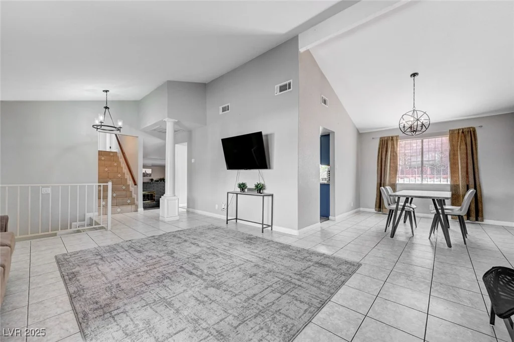 5049 Hibbetts, Las Vegas, NV 89103