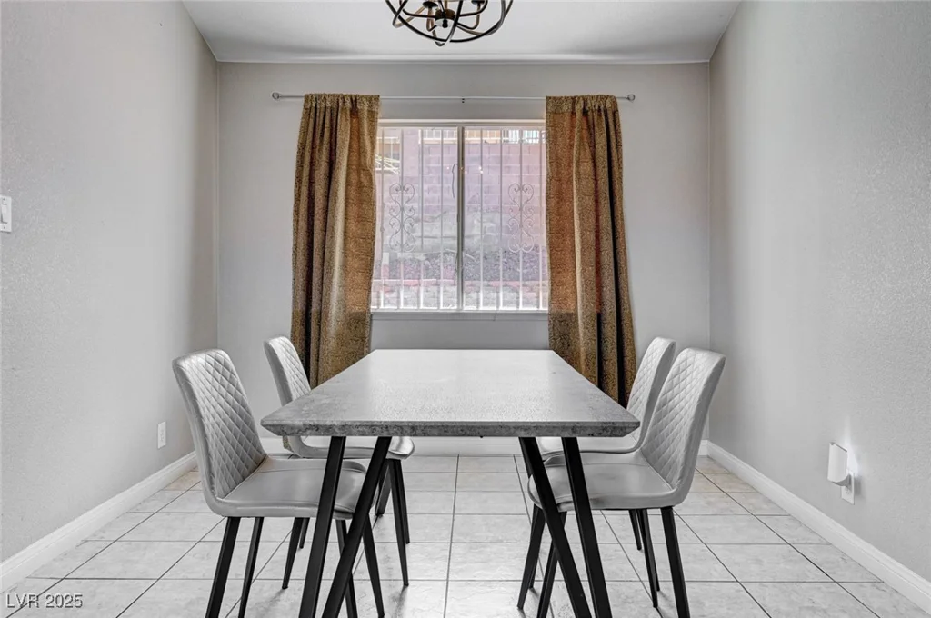 5049 Hibbetts, Las Vegas, NV 89103