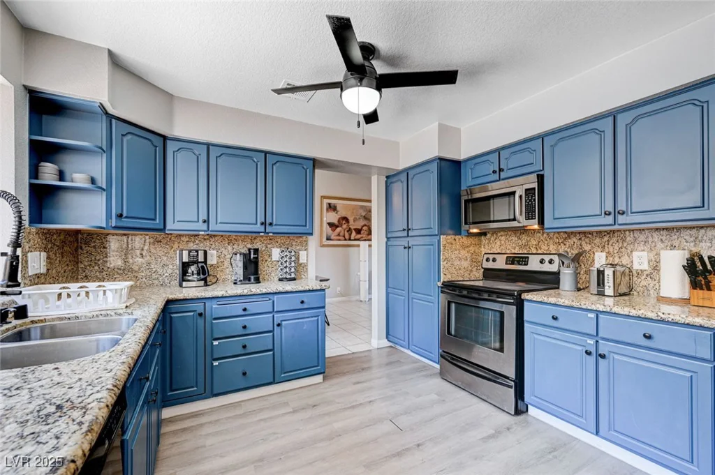 5049 Hibbetts, Las Vegas, NV 89103