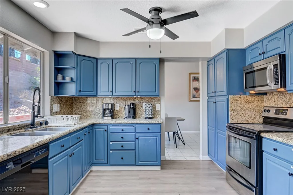 5049 Hibbetts, Las Vegas, NV 89103