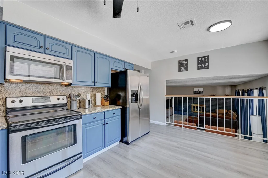 5049 Hibbetts, Las Vegas, NV 89103