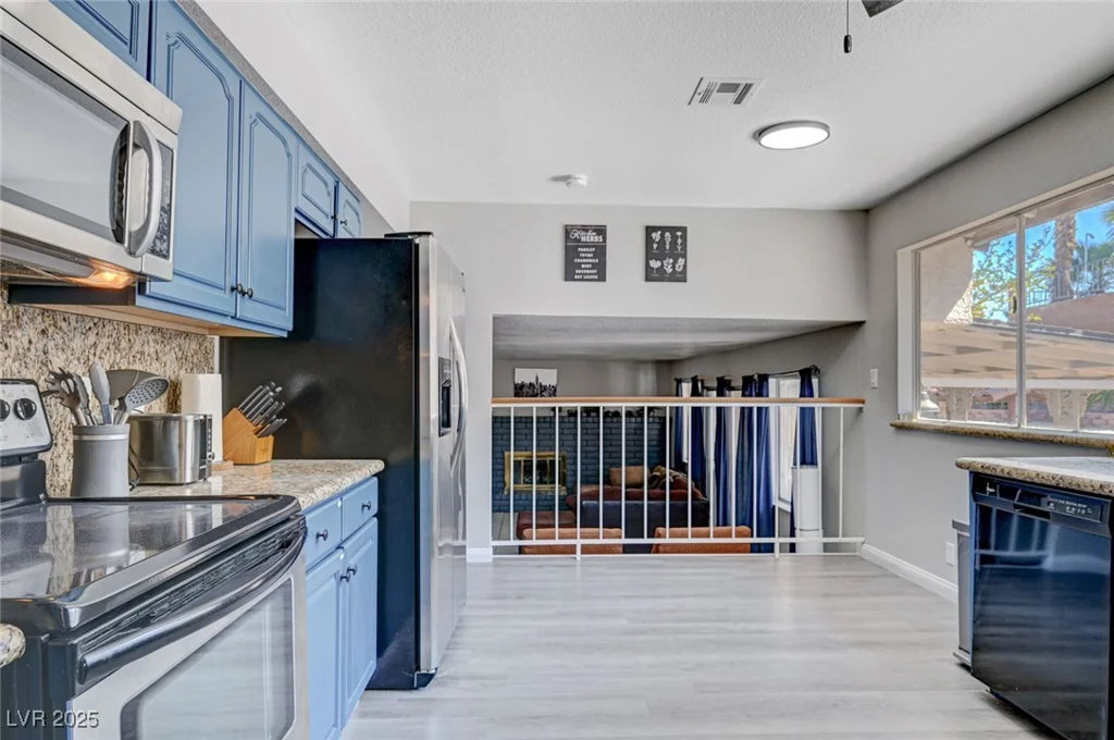 5049 Hibbetts, Las Vegas, NV 89103