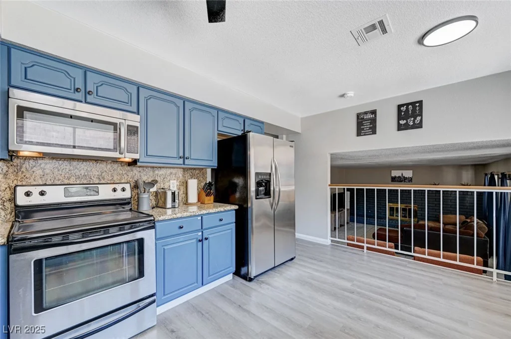 5049 Hibbetts, Las Vegas, NV 89103
