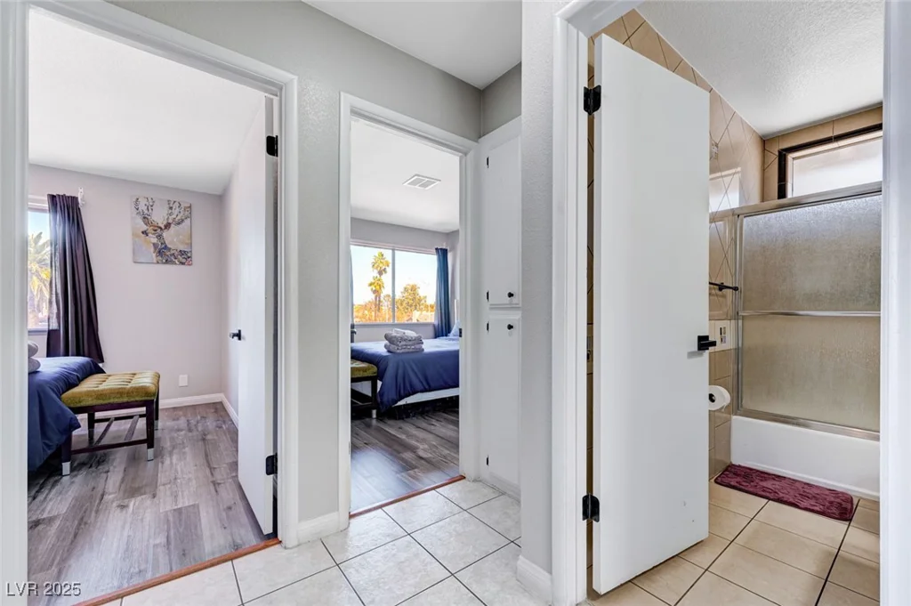 5049 Hibbetts, Las Vegas, NV 89103