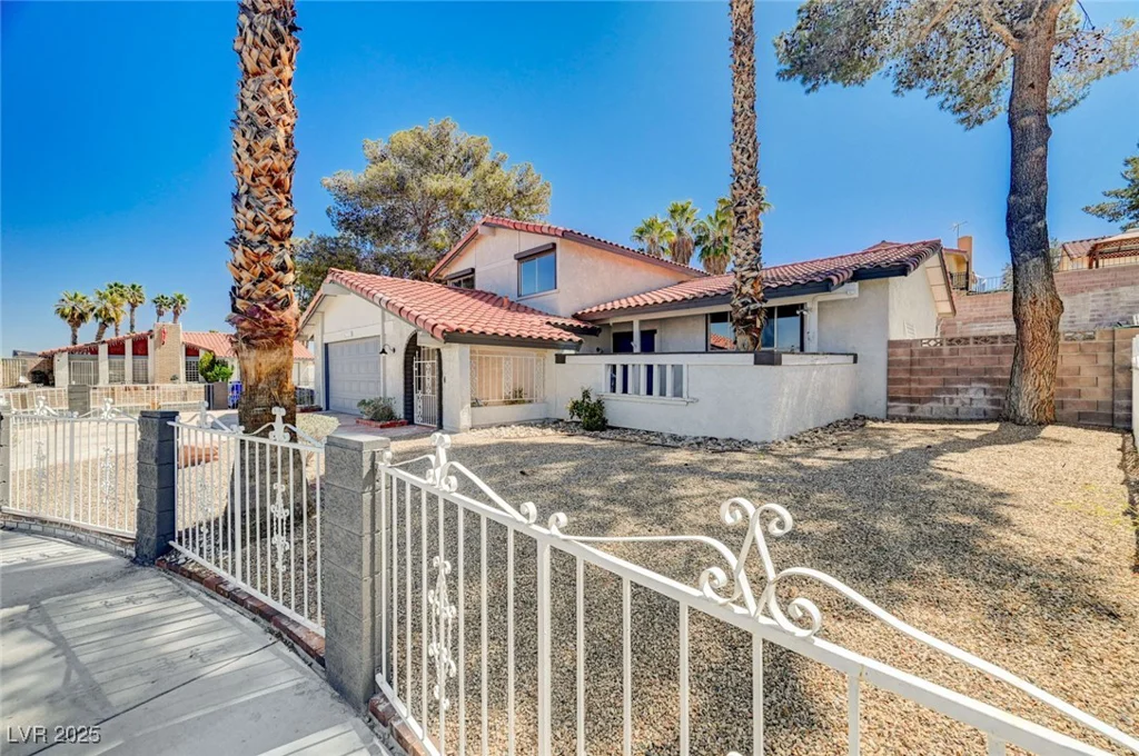 5049 Hibbetts, Las Vegas, NV 89103