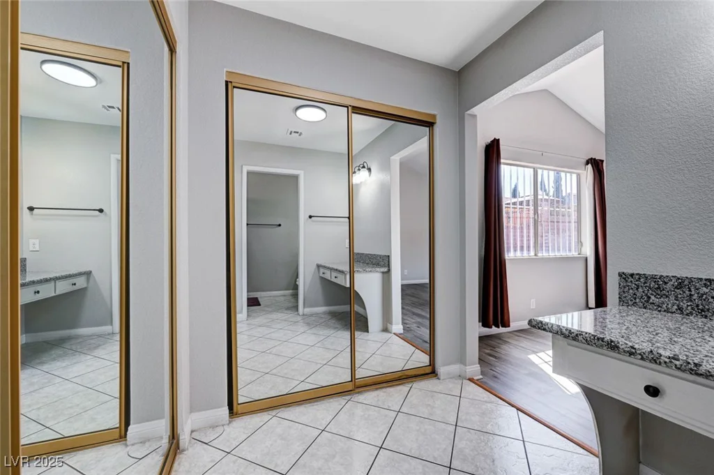 5049 Hibbetts, Las Vegas, NV 89103