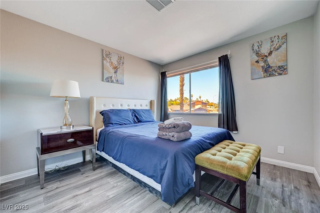5049 Hibbetts, Las Vegas, NV 89103