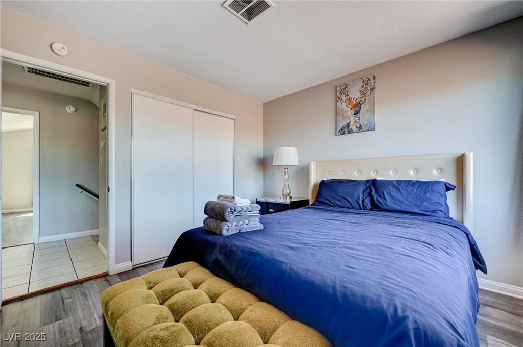 5049 Hibbetts, Las Vegas, NV 89103