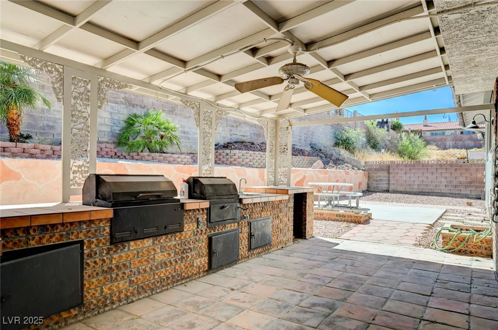 5049 Hibbetts, Las Vegas, NV 89103