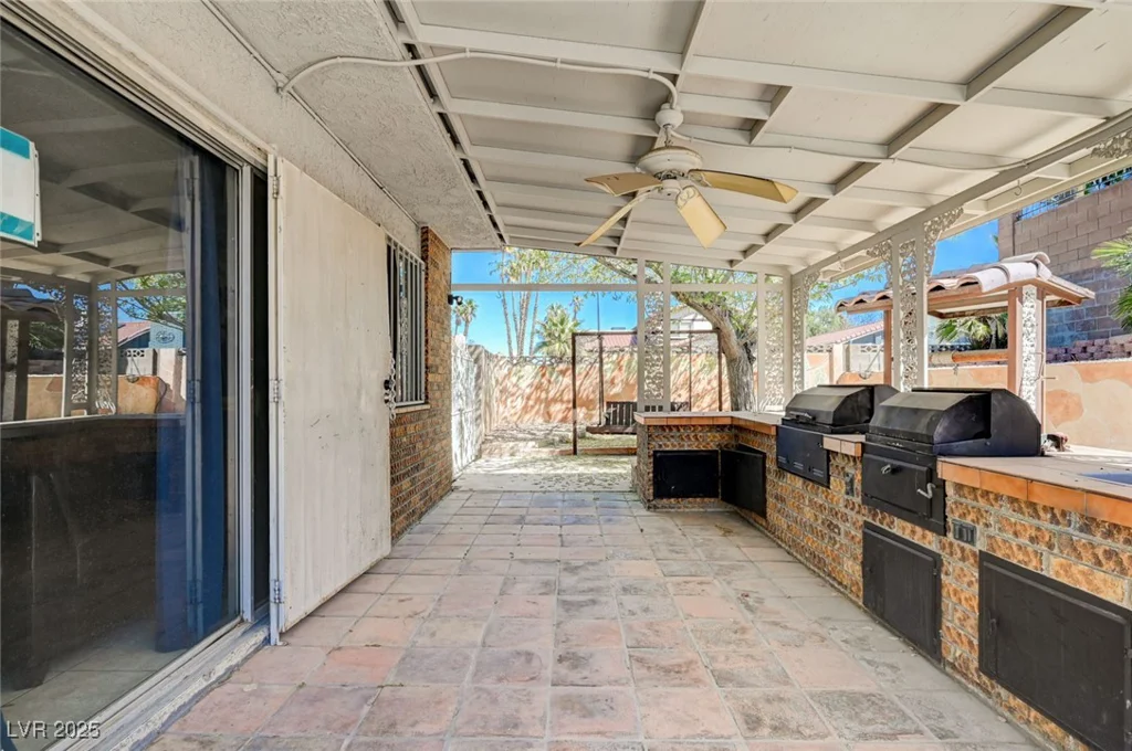 5049 Hibbetts, Las Vegas, NV 89103