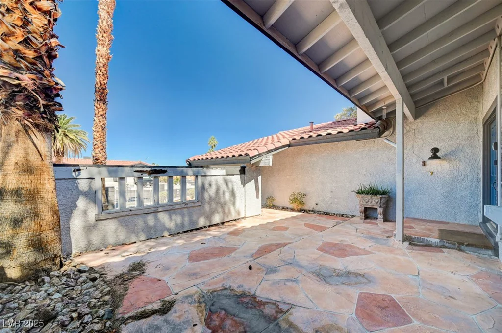 5049 Hibbetts, Las Vegas, NV 89103