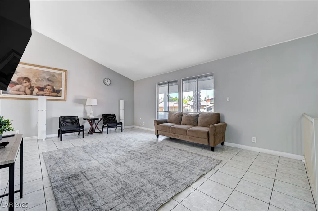 5049 Hibbetts, Las Vegas, NV 89103