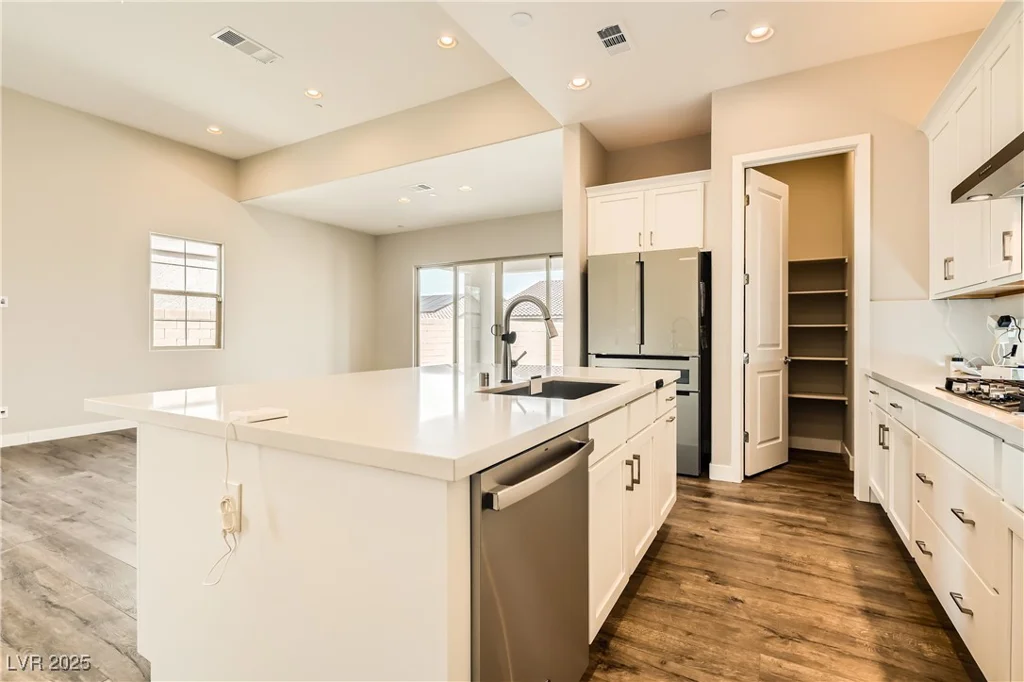 728 Omaggio, Henderson, NV 89011