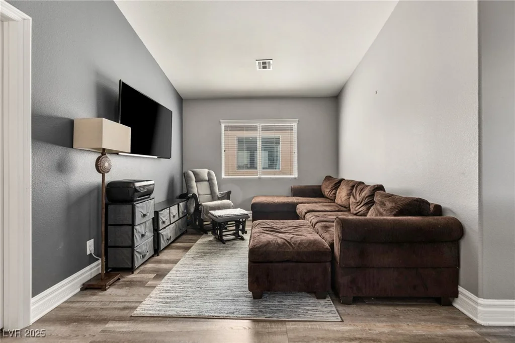 232 Dog Leg, Las Vegas, NV 89148