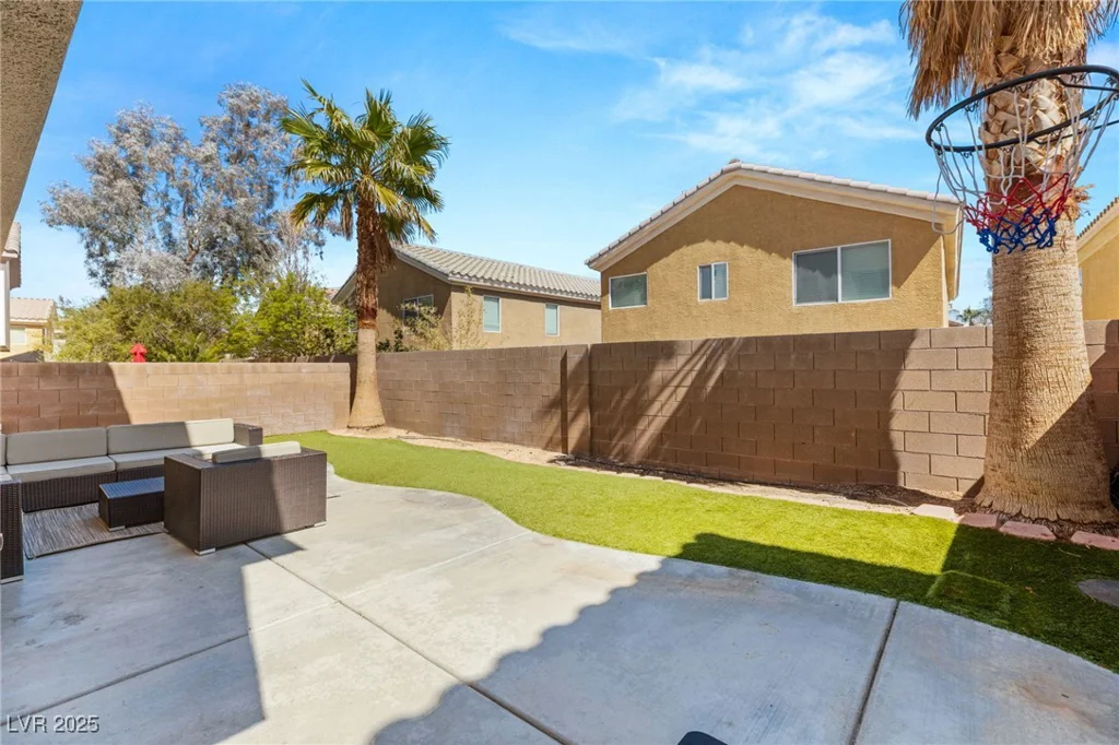 232 Dog Leg, Las Vegas, NV 89148