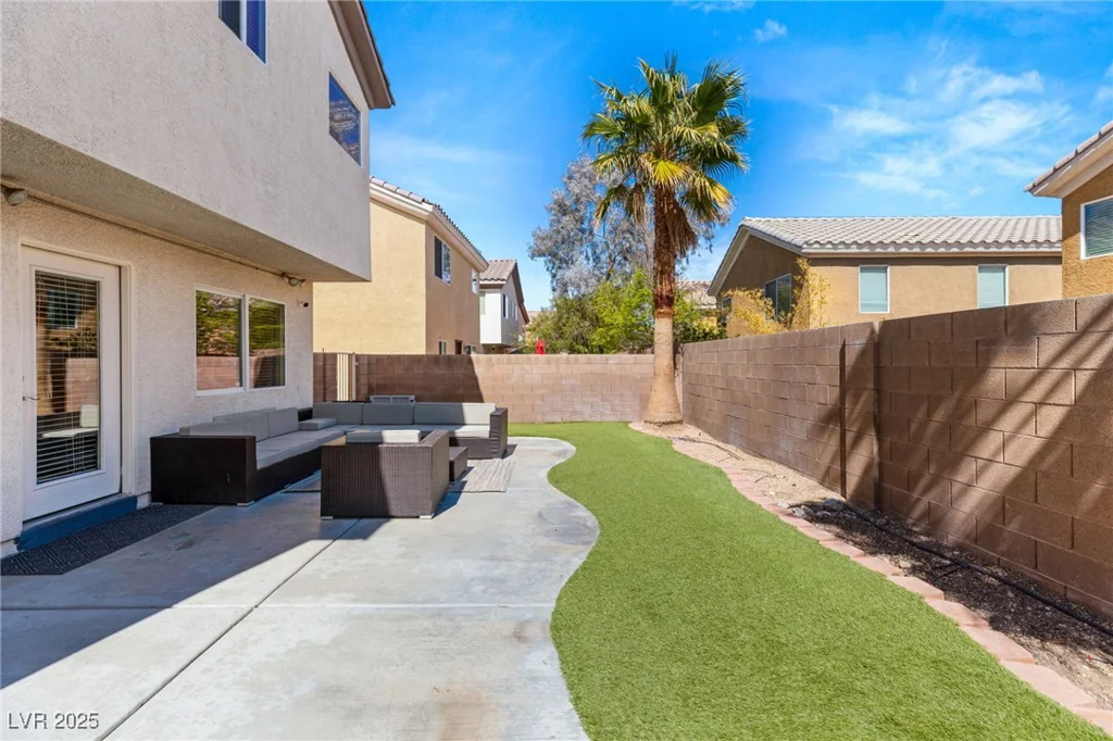 232 Dog Leg, Las Vegas, NV 89148