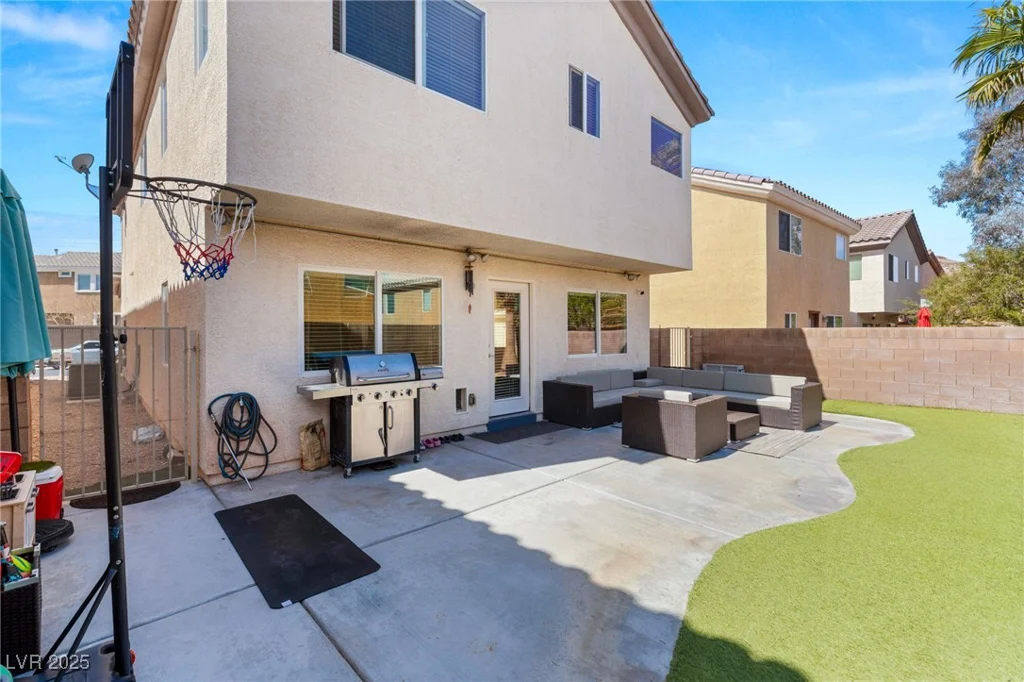 232 Dog Leg, Las Vegas, NV 89148